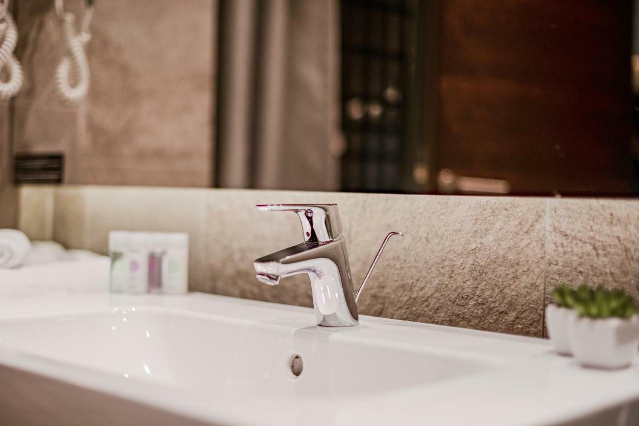 Deluxe Çift Kişilik veya İki Yataklı Oda - Bahçe Manzaralı