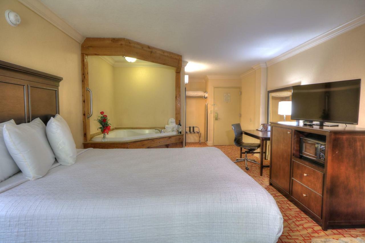 Habitación con cama grande y bañera de hidromasaje - No fumadores