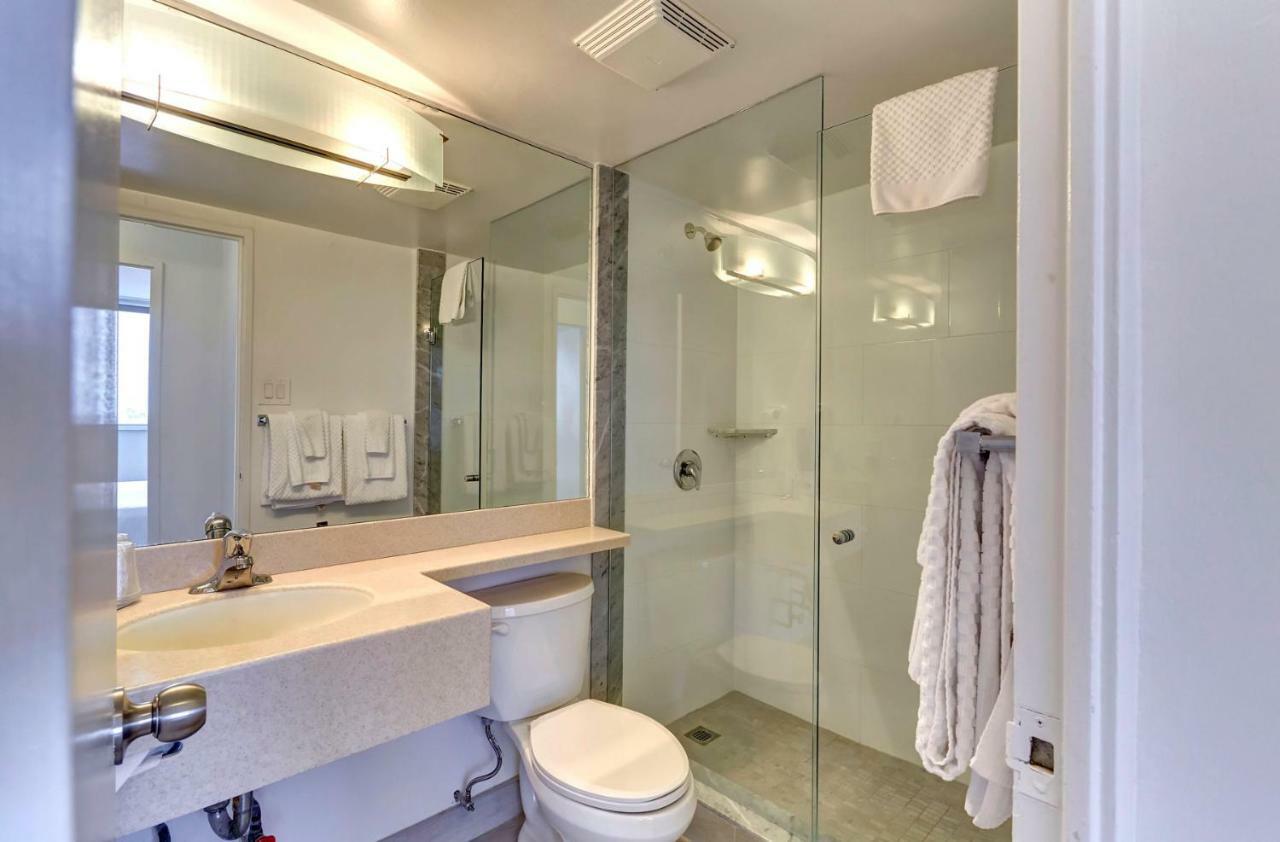 Deluxe King Suite,792496311:JPEG