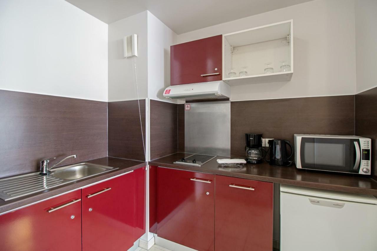 Superior One Bedroom Apartment