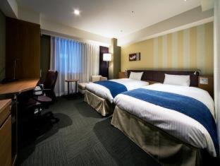 Corner Twin Room (2 Adults) - Non-Smoking