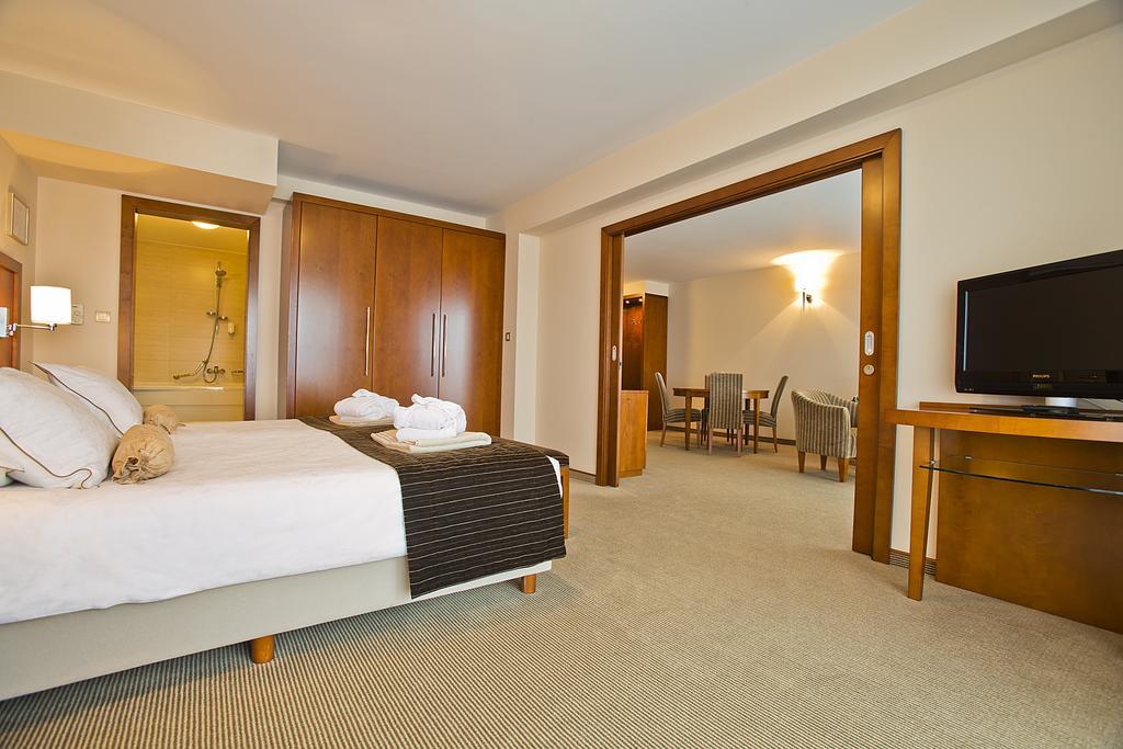 Suite with Sea View - Pinia