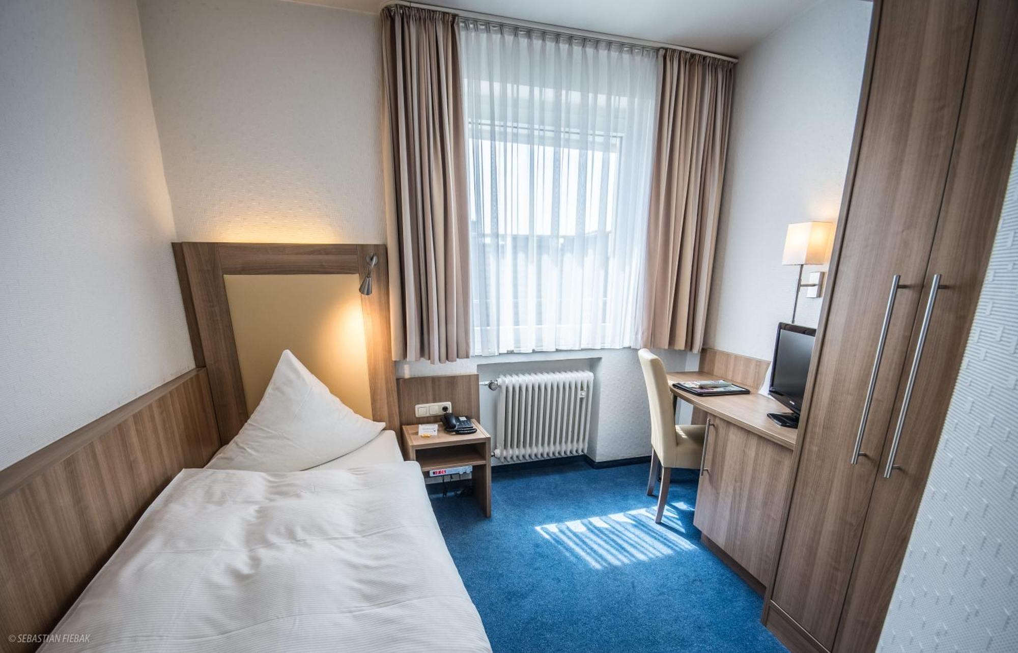 Single Room,1219715758:JPEG