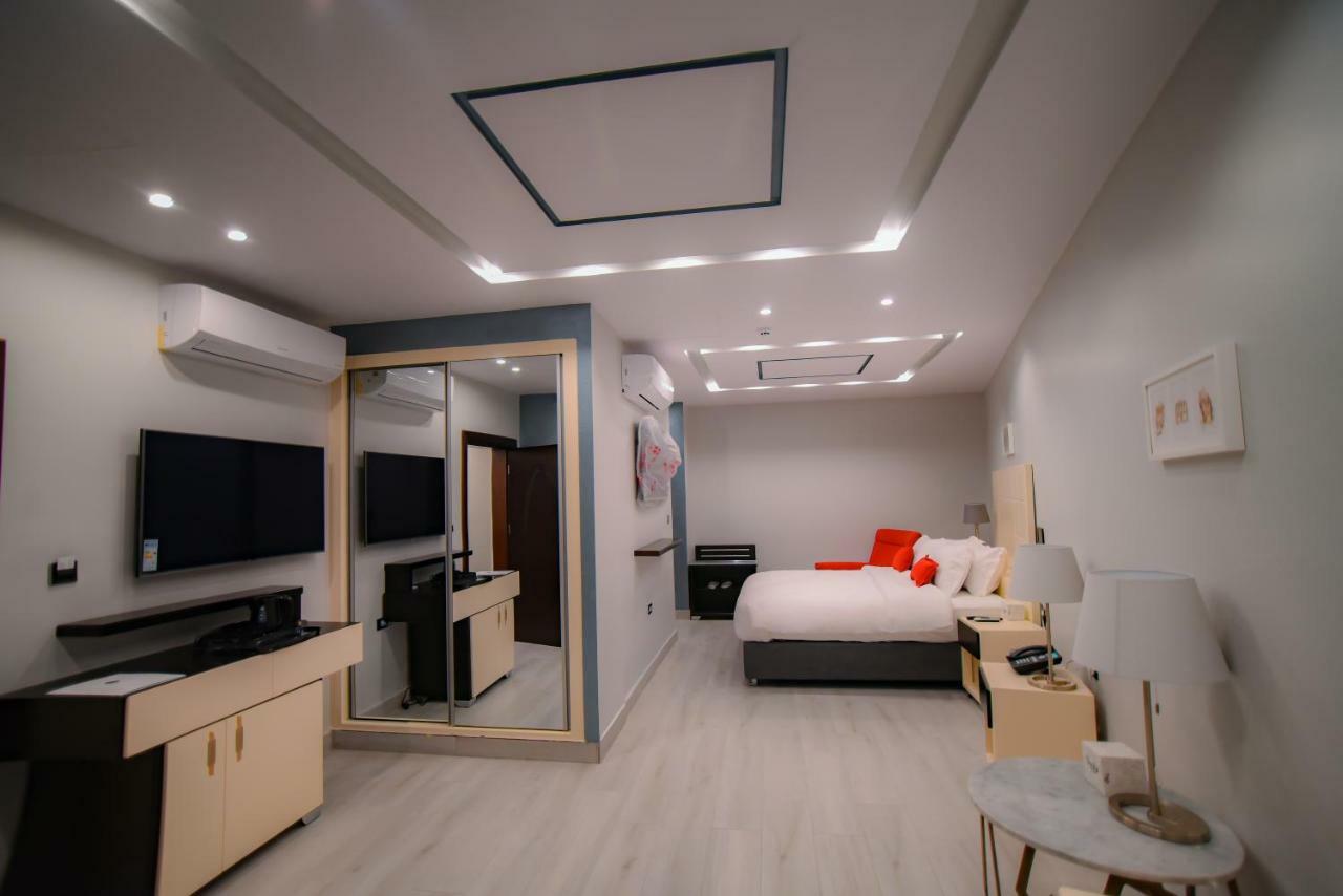 Family Room,798322875:JPEG