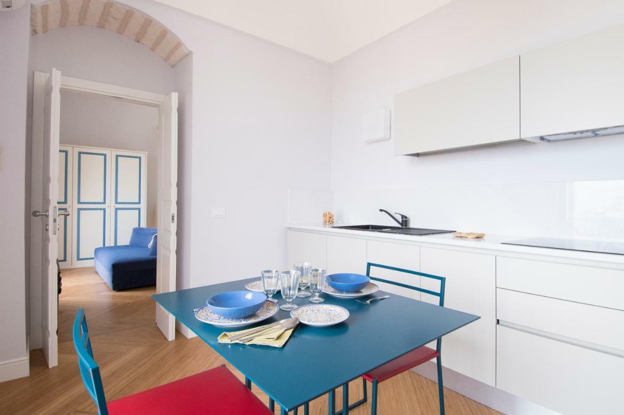 Deluxe Double Room with Sea View and Balcony