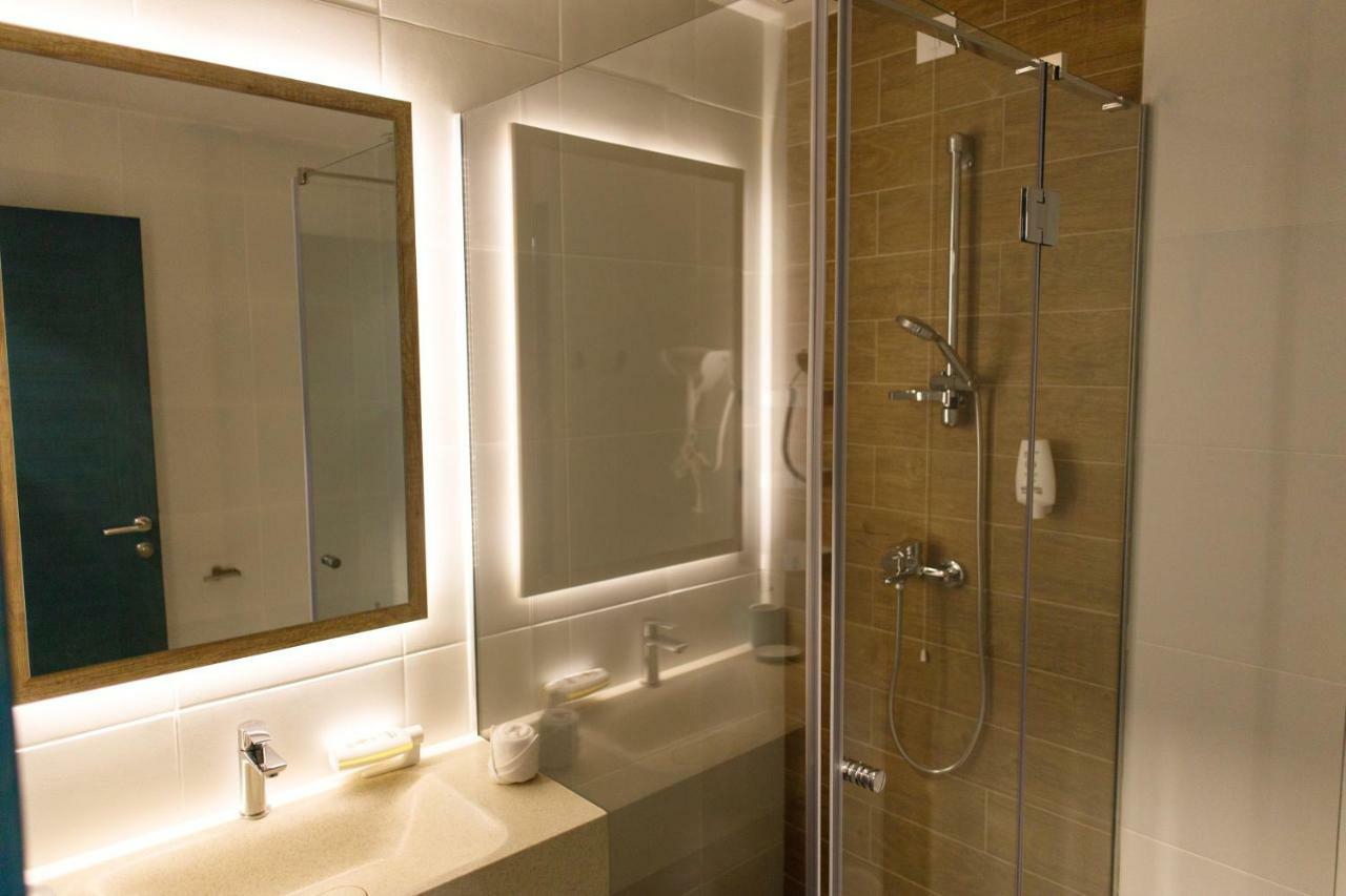Twin Room,801862764:JPEG