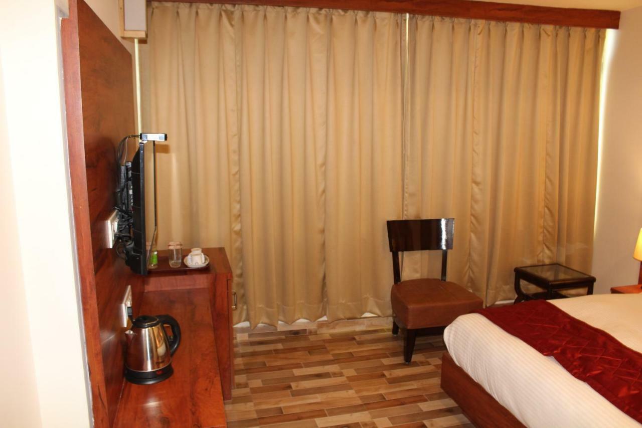 Deluxe King Room