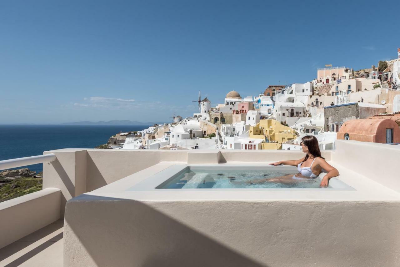 Honeymoon Suite with Panoramic Caldera & Direct Sunset Views,798909270:JPEG