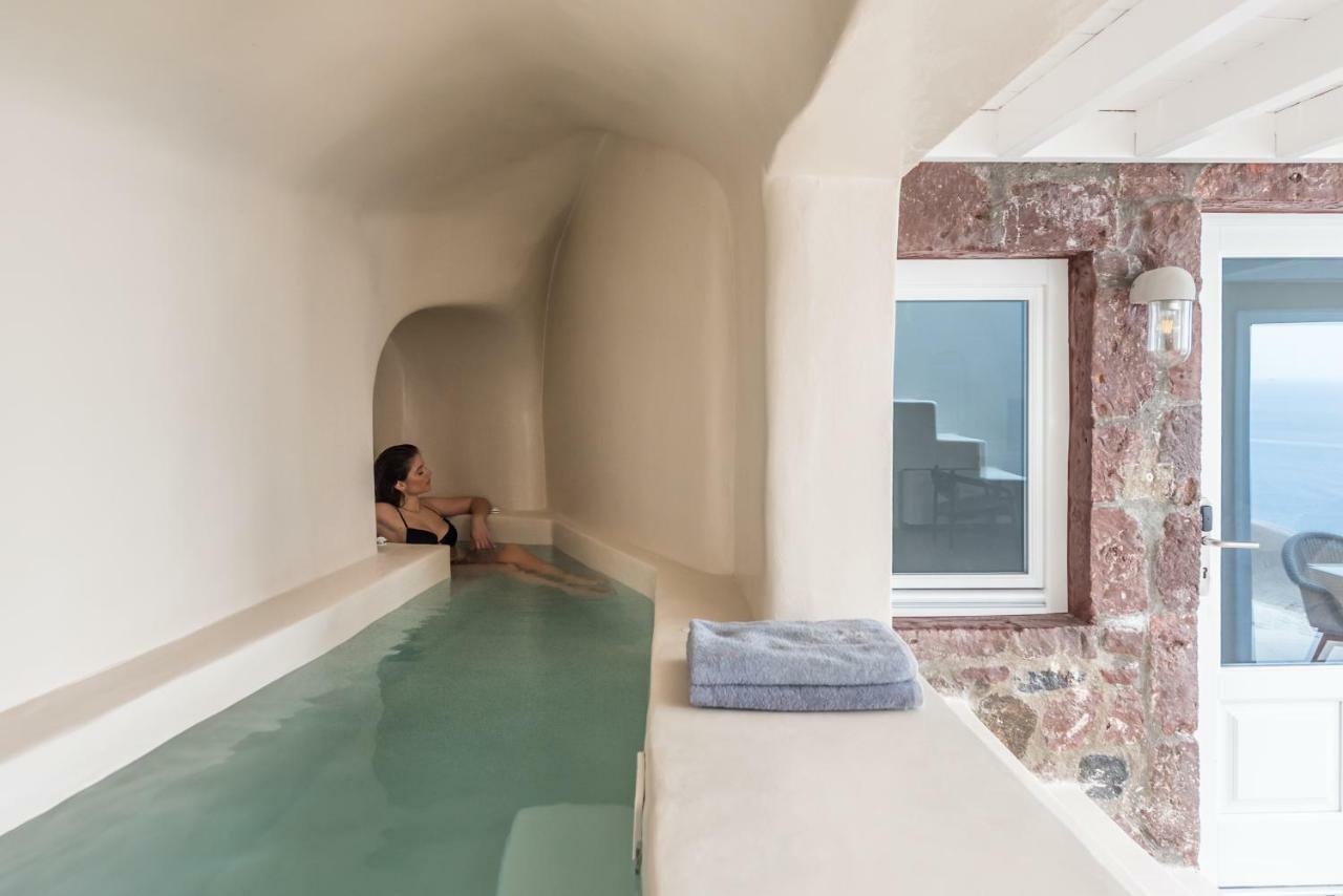 Deluxe Pool Villa with Caldera & Direct Sunset Views,798909450:JPEG