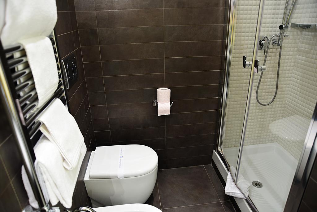 Quarto com Cama de Casal ou 2 de Solteiro