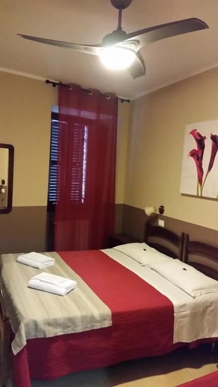 Basic Triple Room