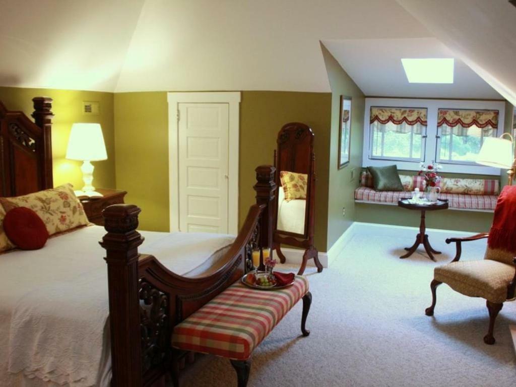 Elizabeth's Attic