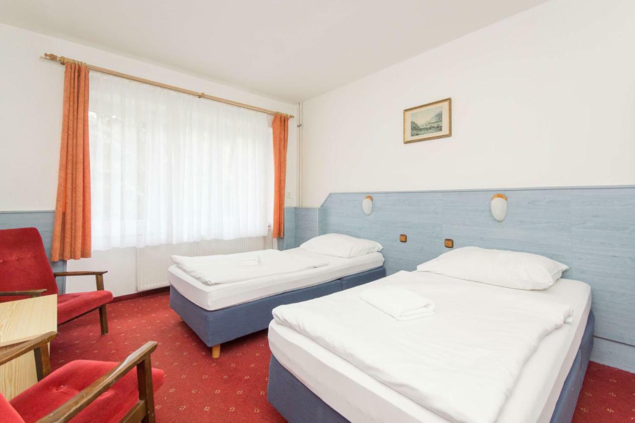 Double or Twin Room,1649021966:JPEG