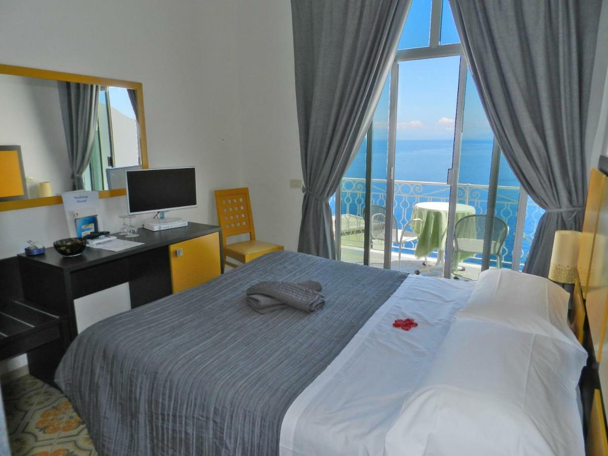 Standard Double Room with Sea View
