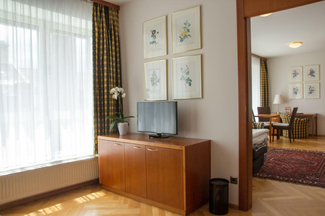 One-Bedroom Apartment,1210248253:JPEG