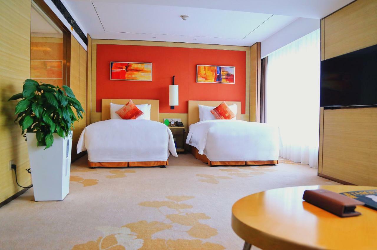 City View Deluxe Twin-bed Room