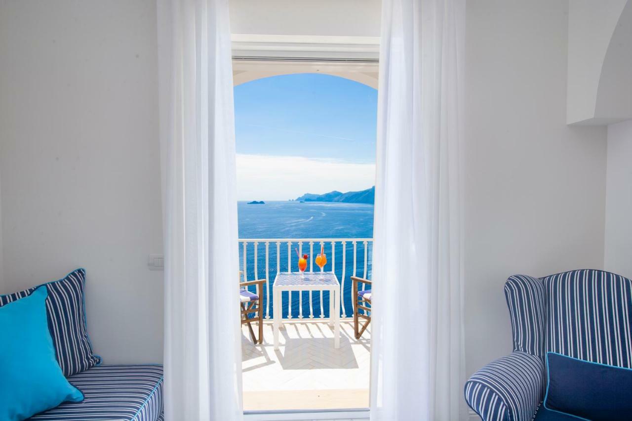Queen Room with Sea View