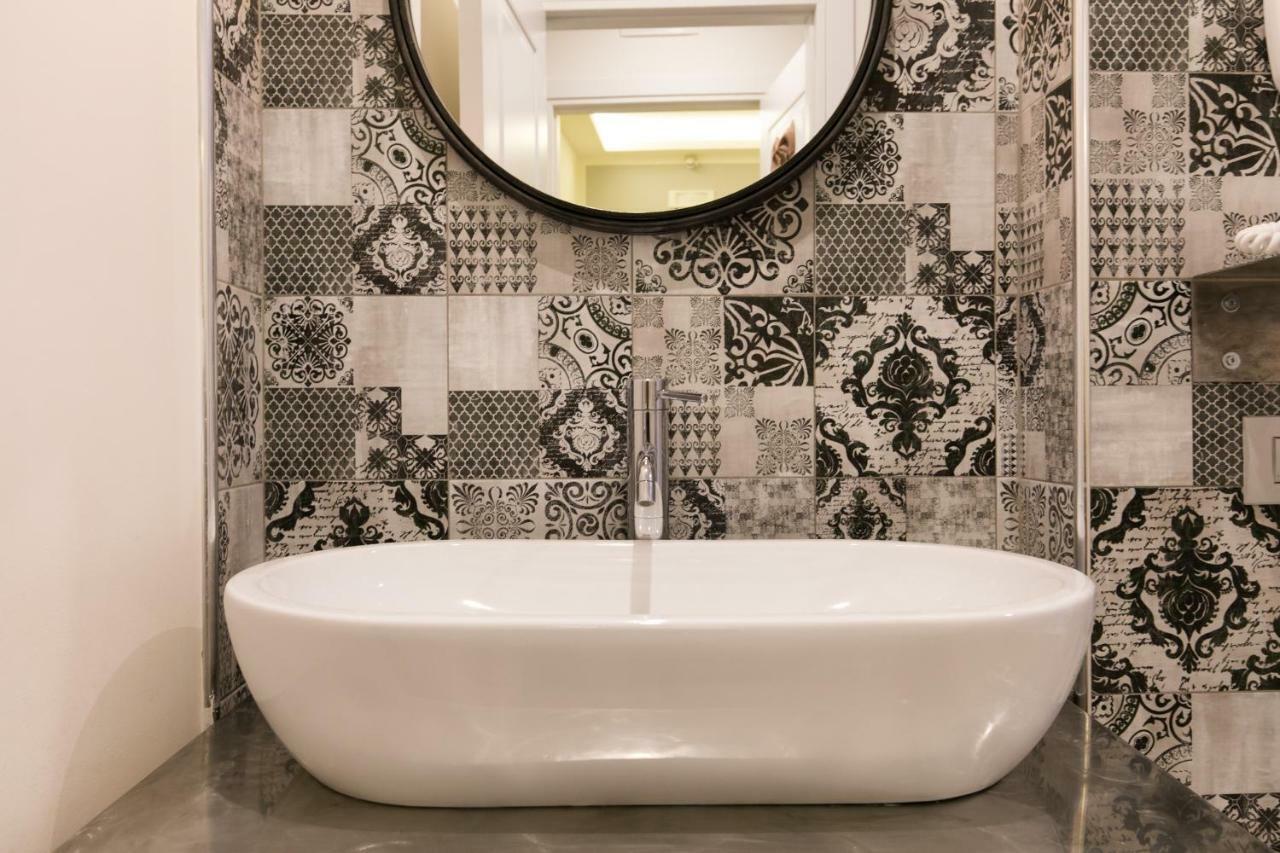 Luxury Triple Room - Separate Building,800275179:JPEG