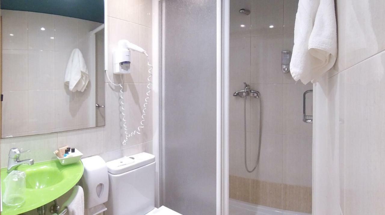 Single Room,1207832974:JPEG