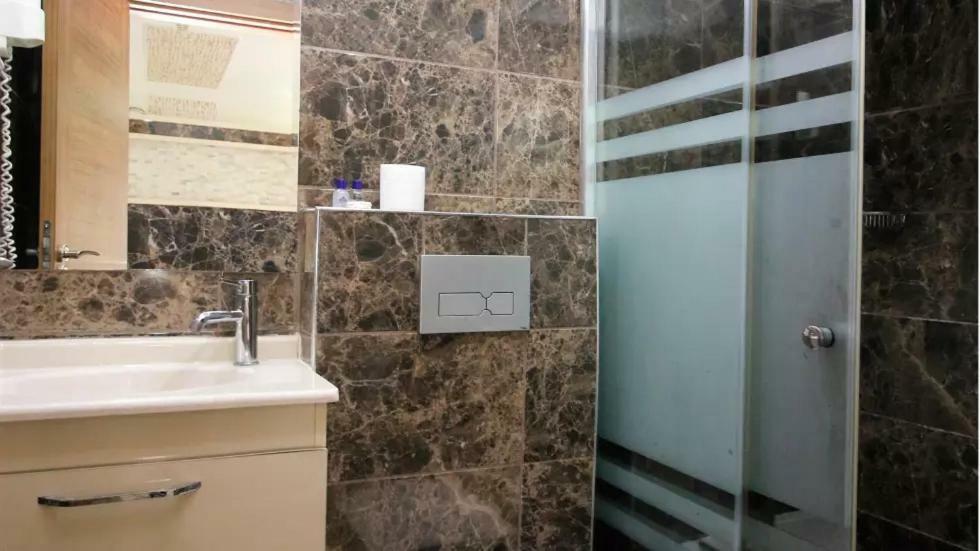 Standart Çift Kişilik veya İki Yataklı Oda