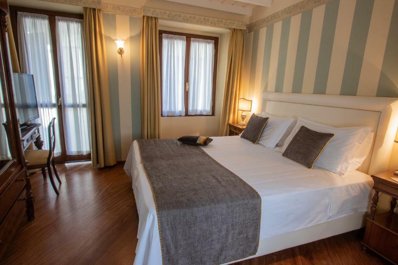 Chambre Deluxe Double ou Lits Jumeaux