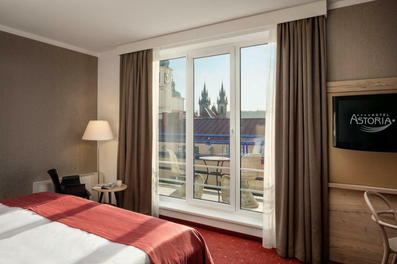 Superior Double or Twin Room with Balcony,805742994:JPEG