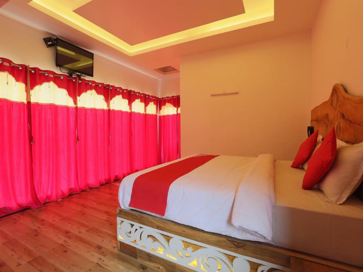 King Room with Mountain View