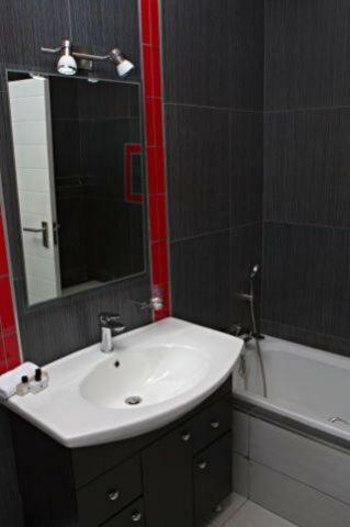 Twin Room with Bathroom