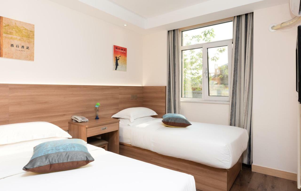 Business Twin Room (30% discount in Chinese Restaurant except drinks)