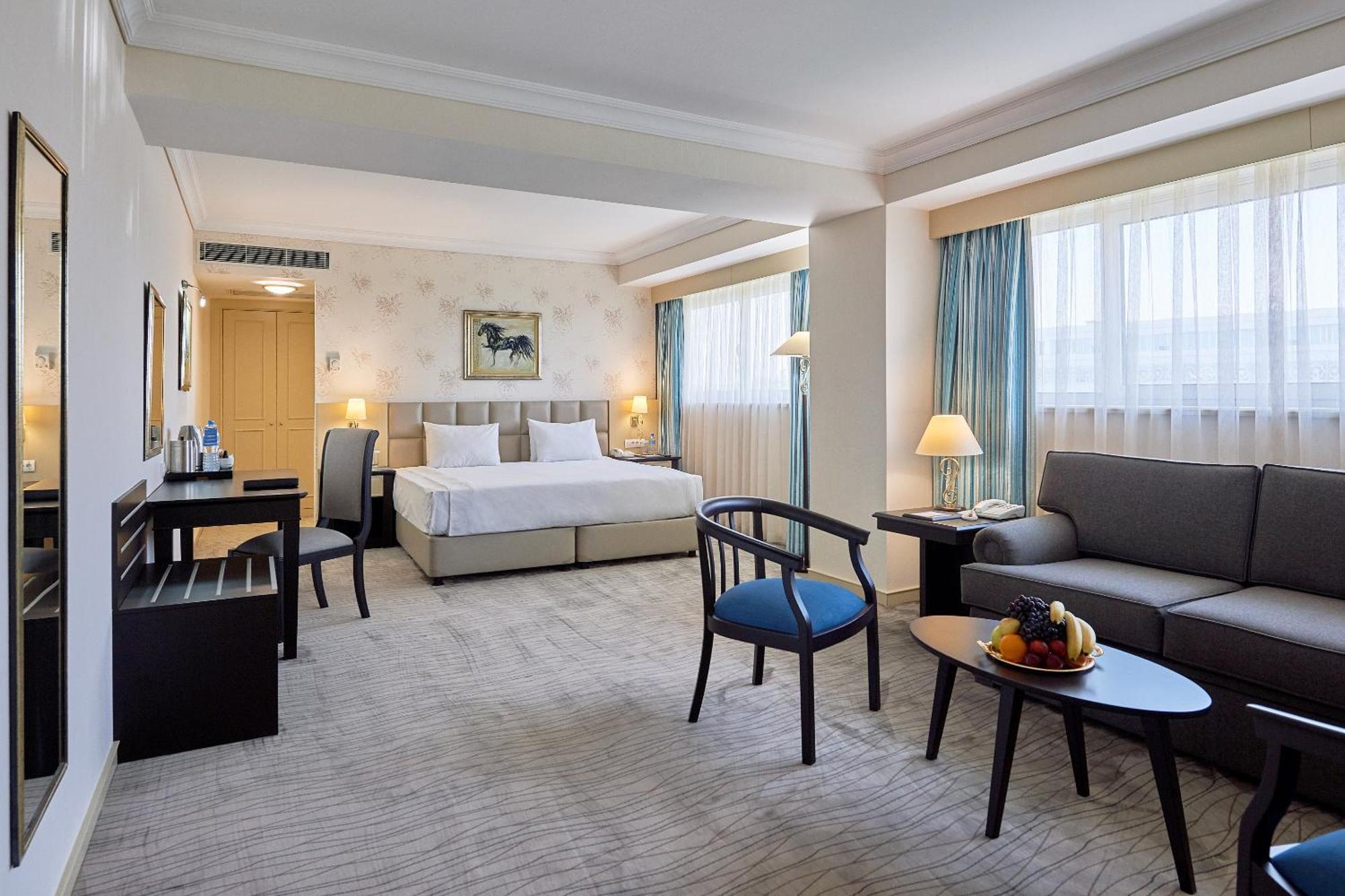 Junior King Suite,1037741455:JPEG