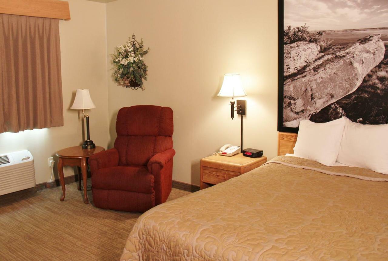 Standard Queen Room