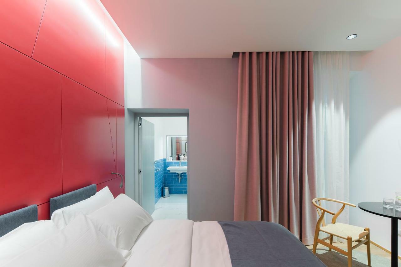 Deluxe Room,811975278:JPEG