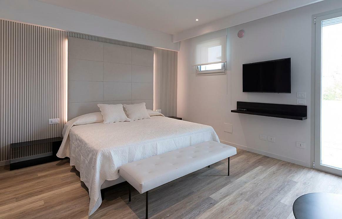 Superior Double or Twin Room with Emotional Shower