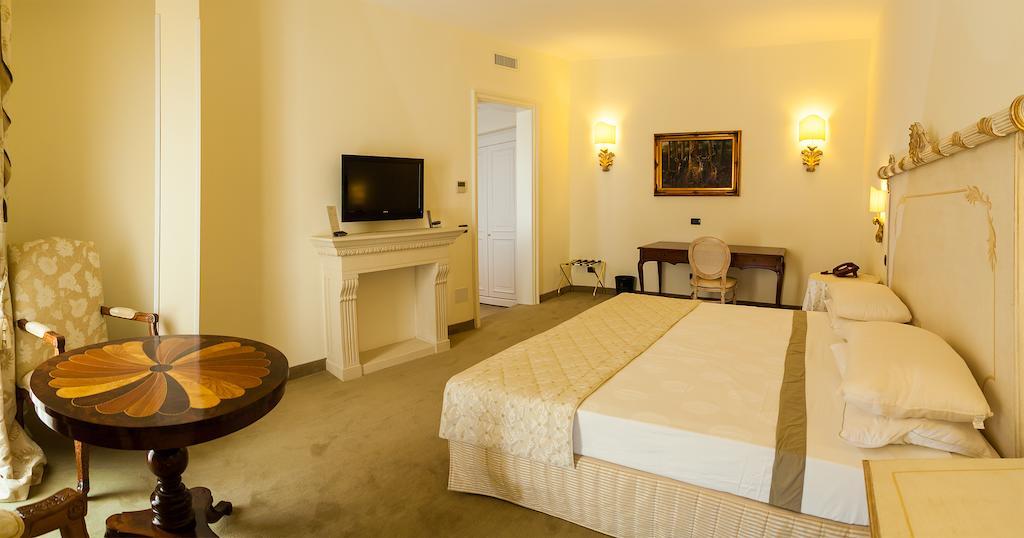 Chambre Deluxe Double ou Lits Jumeaux