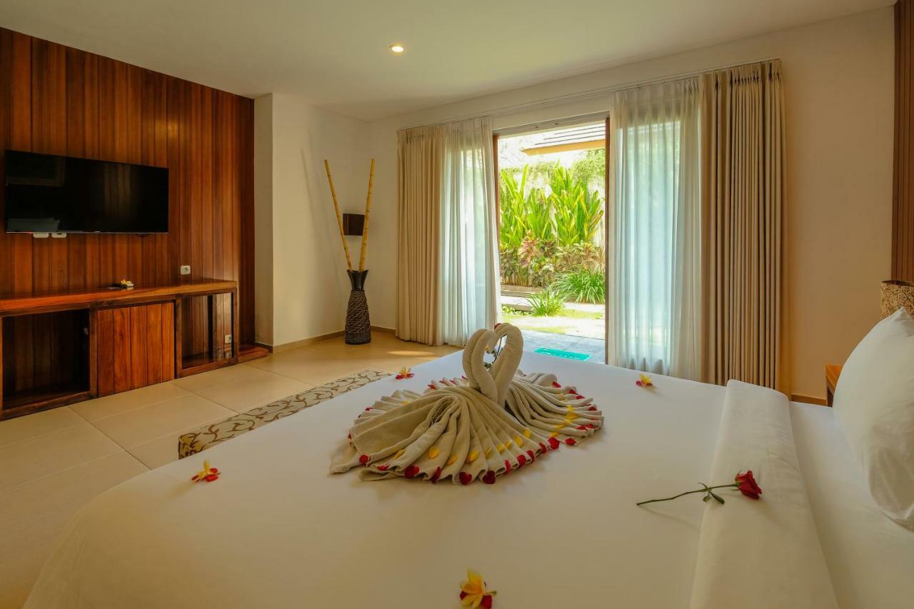 King Room Pool View