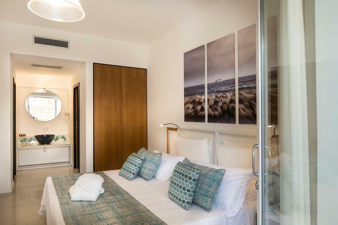 Prestige Triple Room with Terrace Sea View