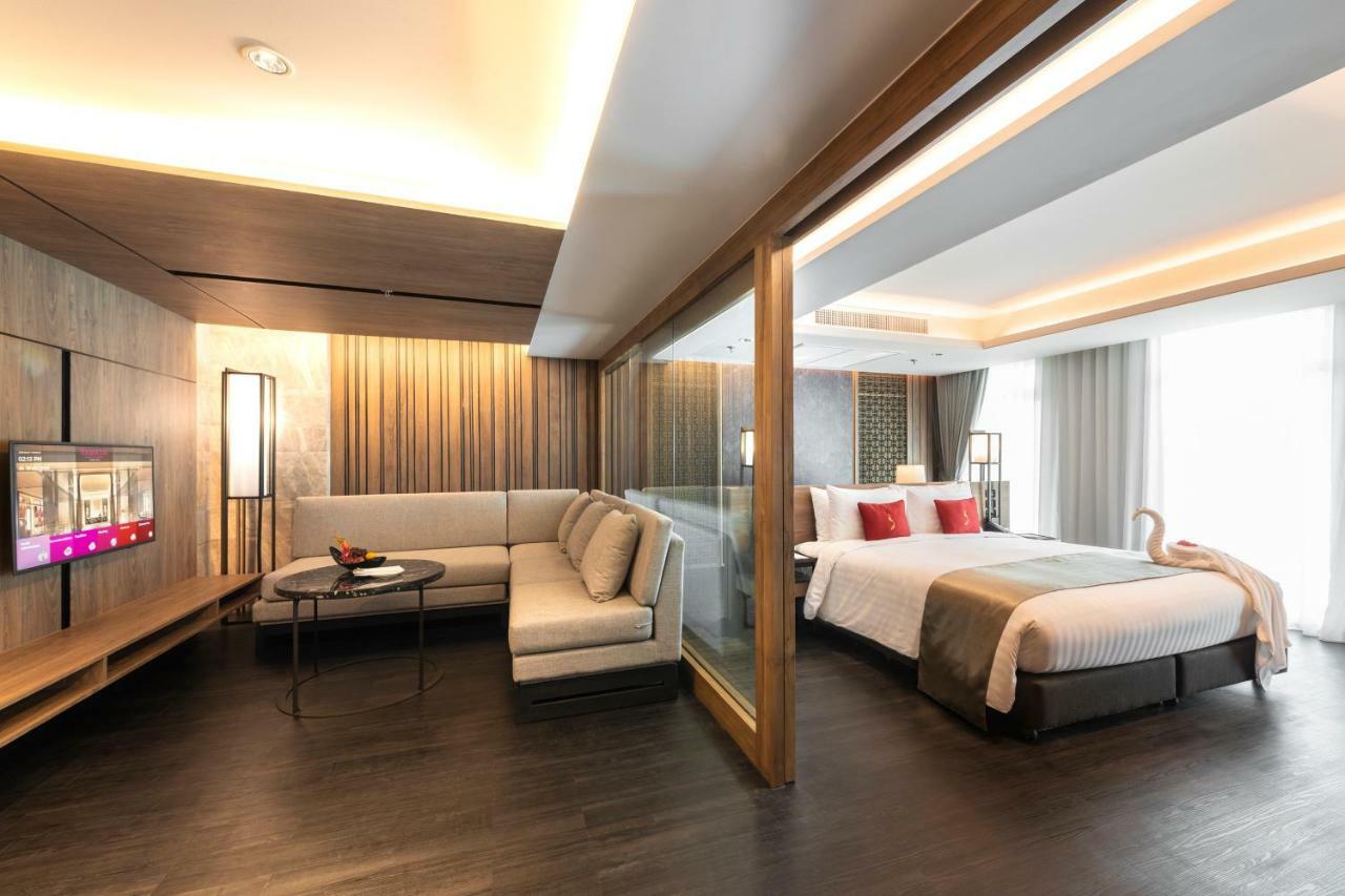 One-Bedroom King Suite