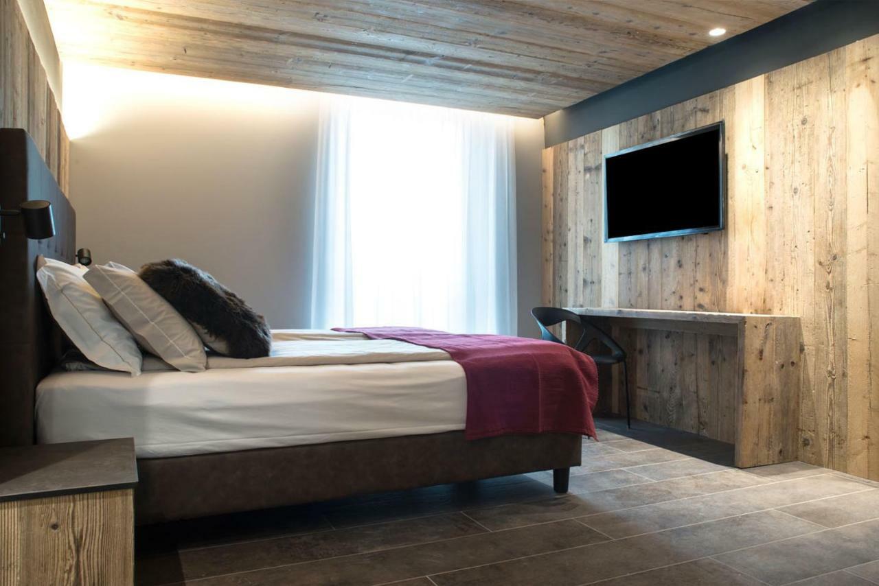 Superior Deluxe Double or Twin Room