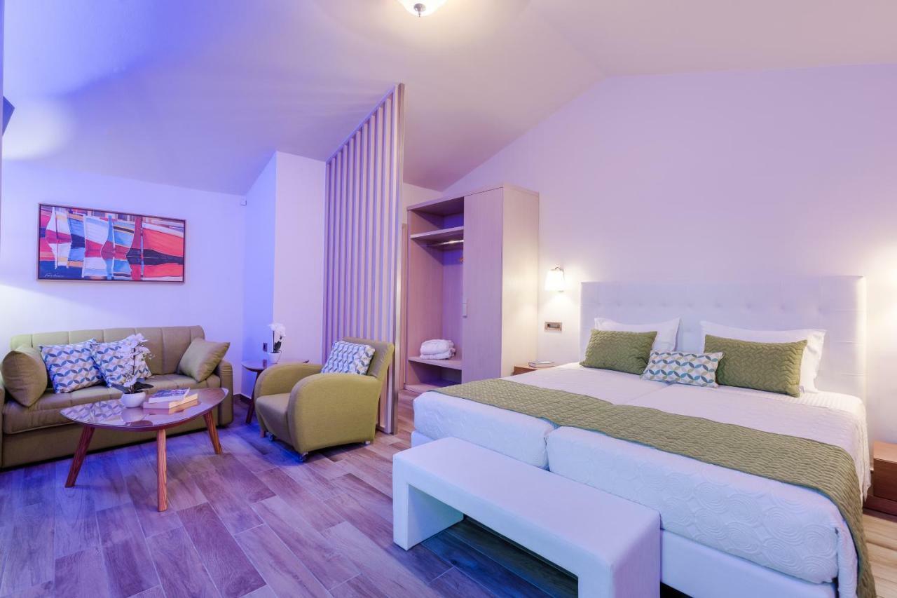 Junior Suite with Garden View