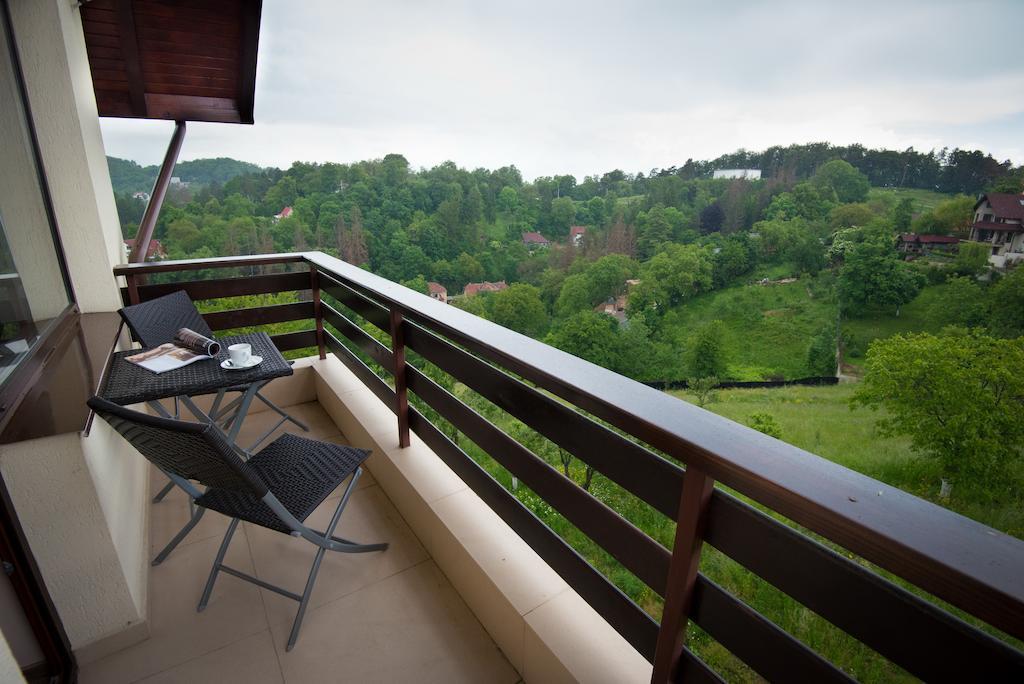 Twin Room with Balcony