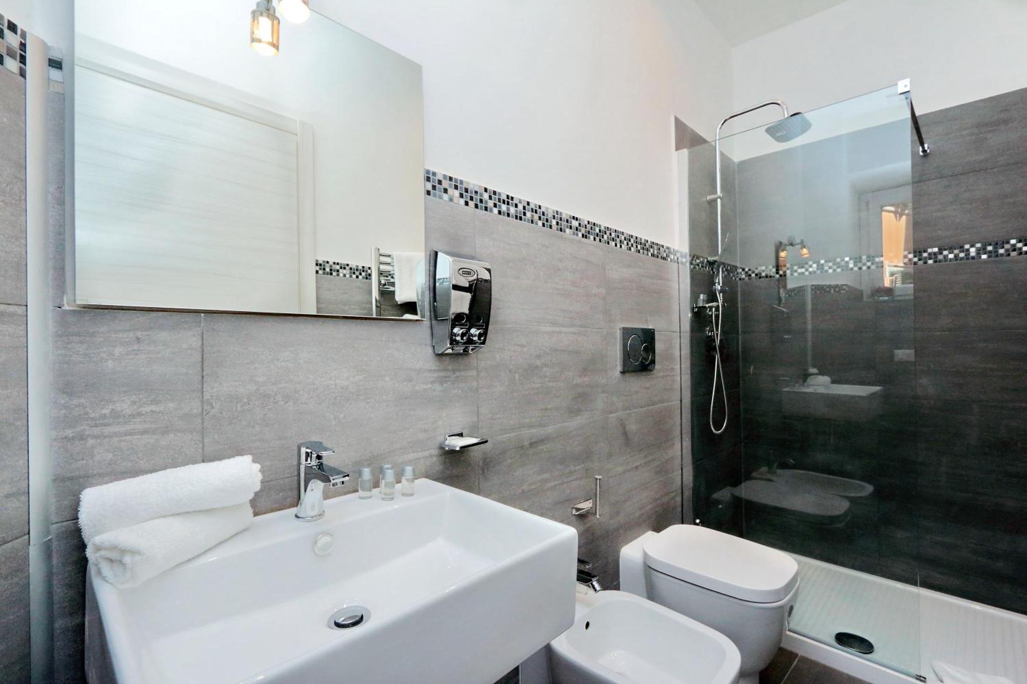 Double Room Private Bathroom
