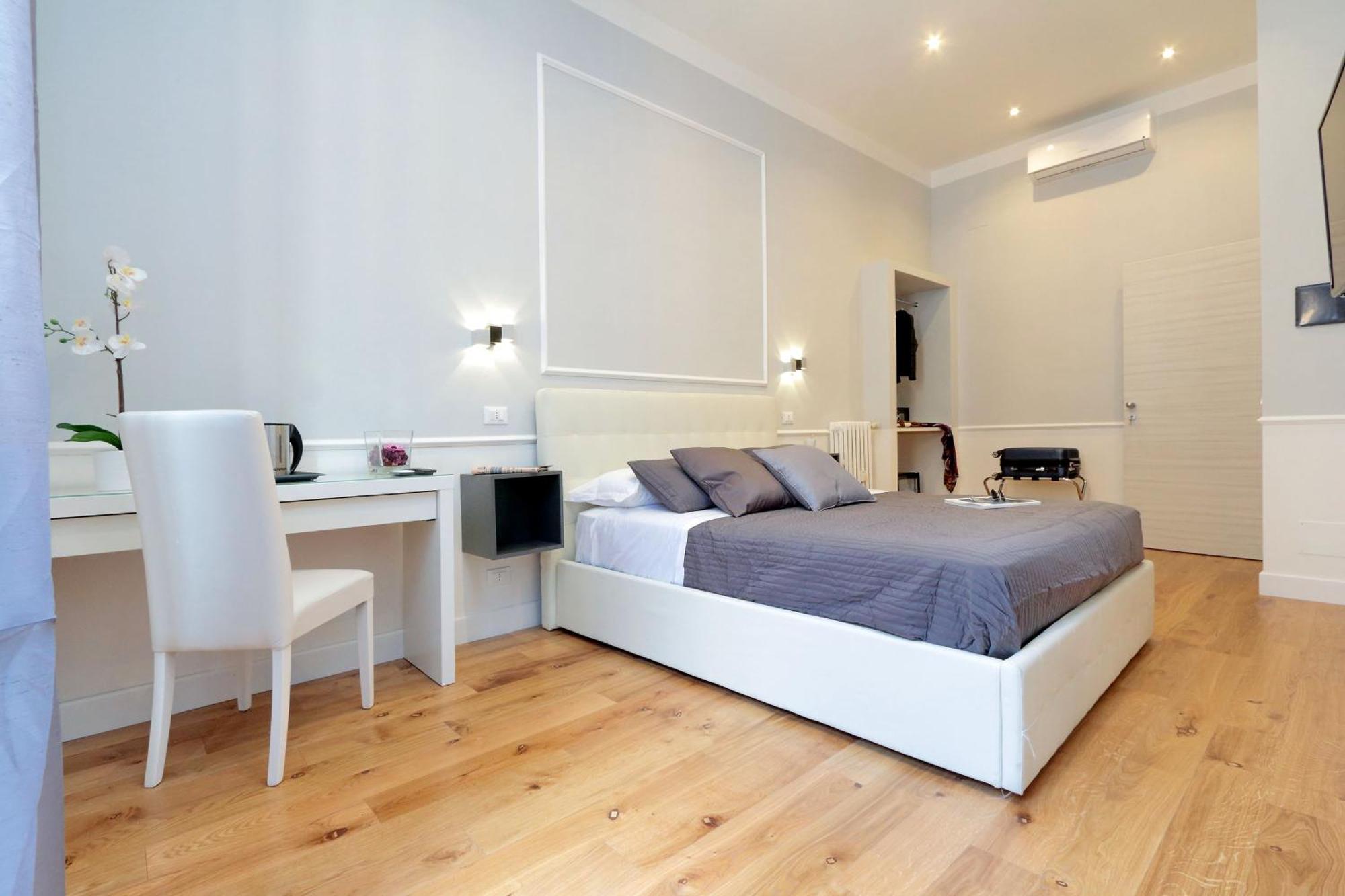 Deluxe Triple Room Private Bathroom