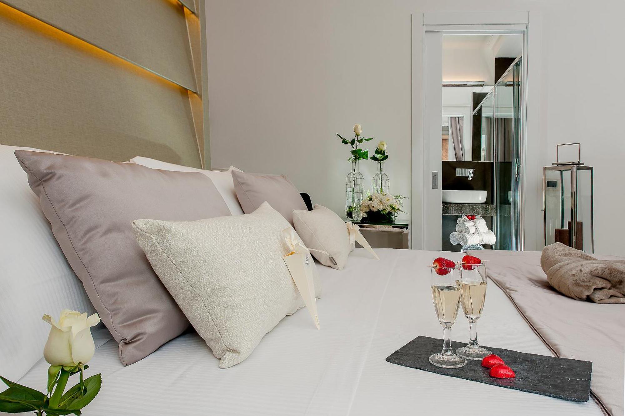 Deluxe Double or Twin Room,814931864:JPEG