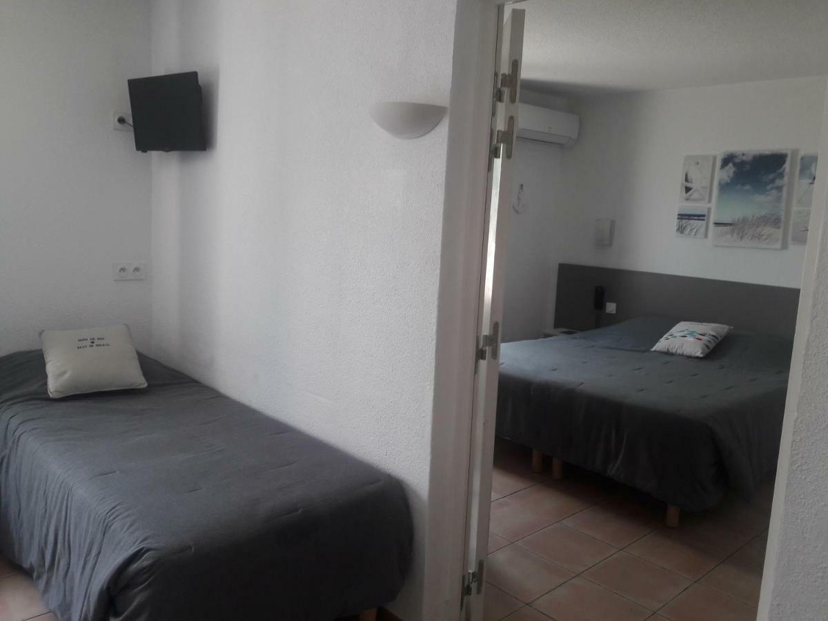 2 Chambres Communicantes (5 Personnes)