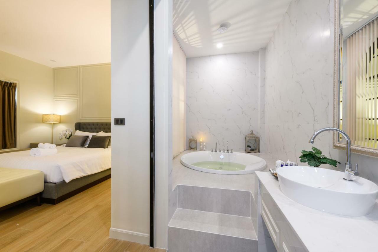 One-Bedroom Pool Villa