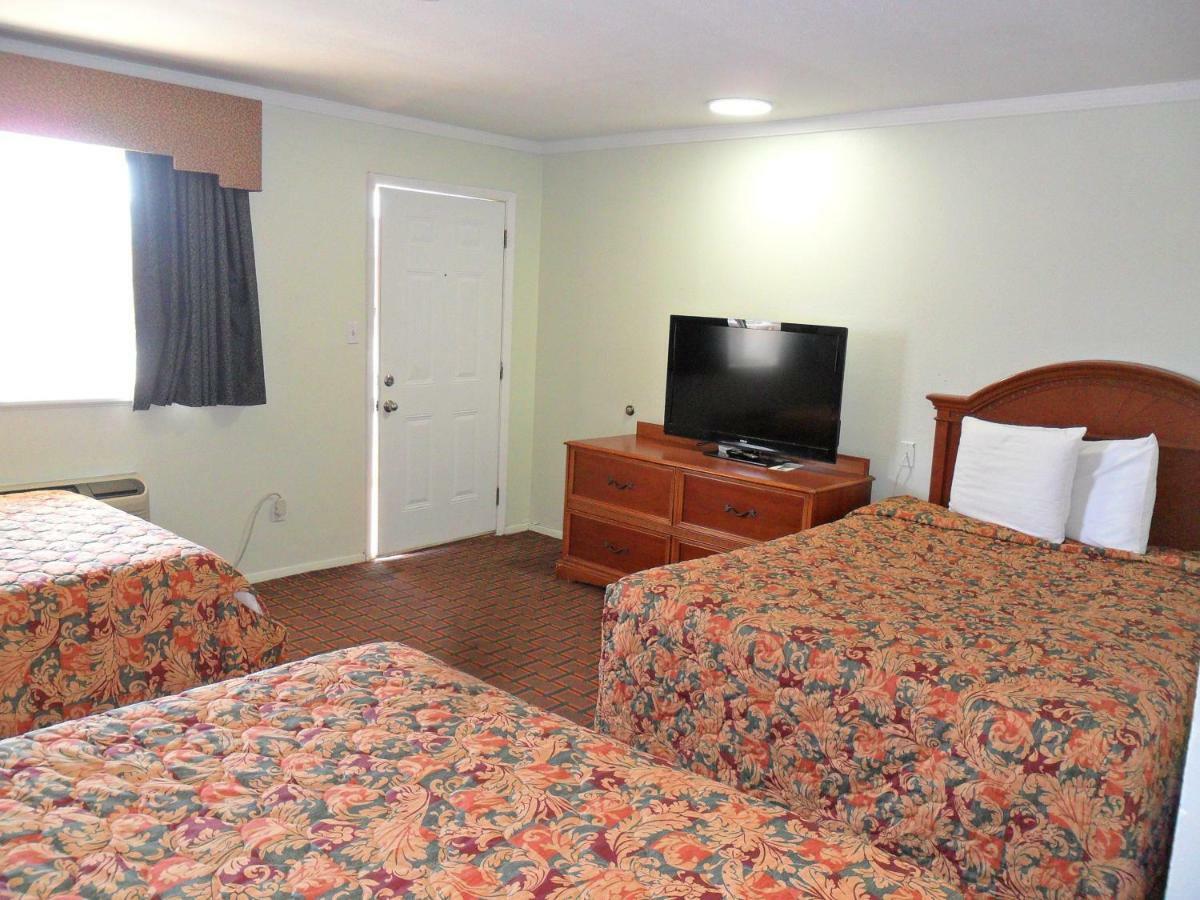 Basic Triple Room