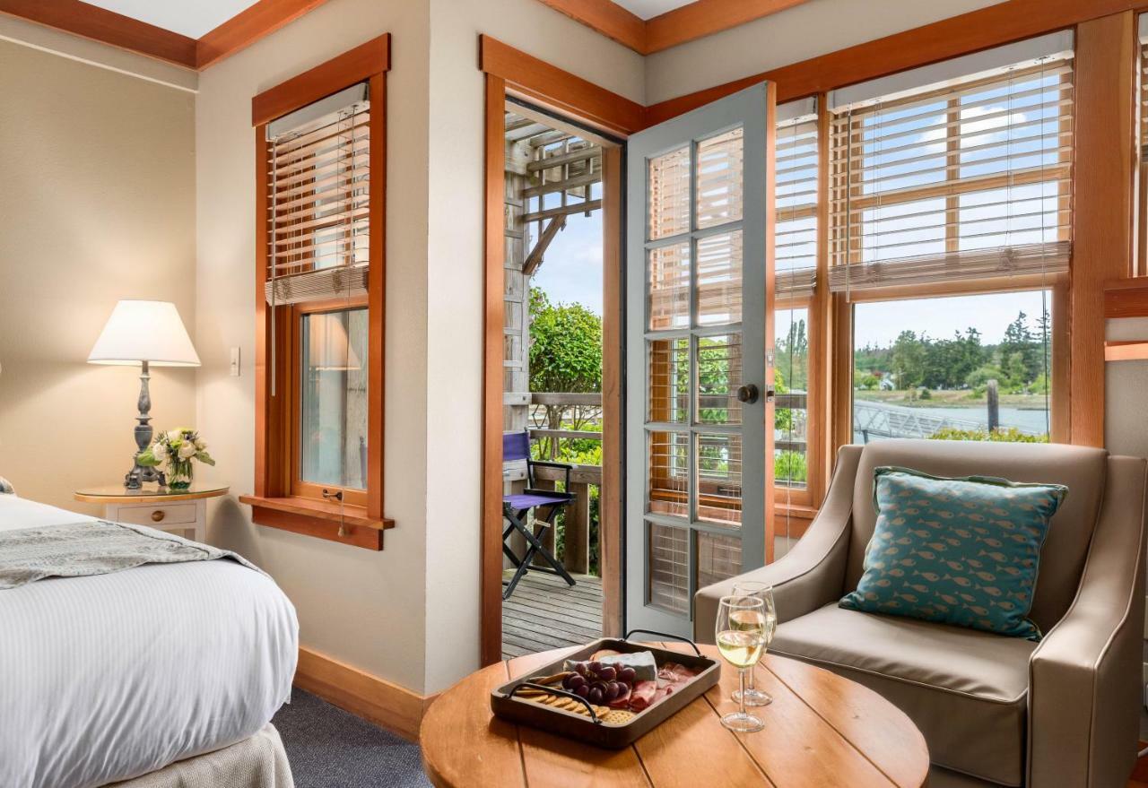 Queen Room with View