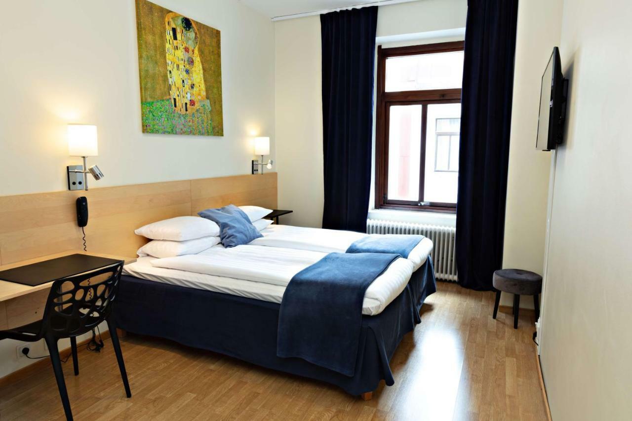 Standard Double Room,800289864:JPEG
