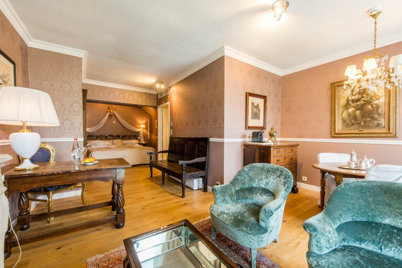 Junior Suite Canal View