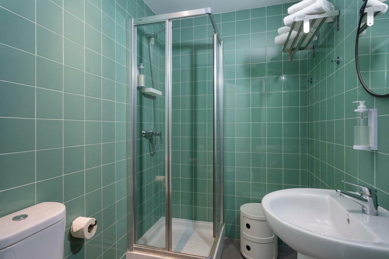Standard Double Room,1090777998:JPEG
